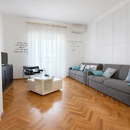 公寓 Casa Federica Attico - A 200 M Dalla *